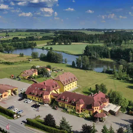 Tri Vezicky Hotel