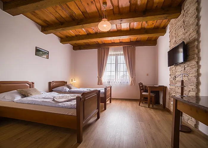 Hotel Tri Vezicky Střítež